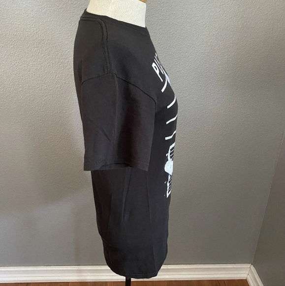 Delta Pro Weight T-Shirt Women’s Size Small Pug Black Junior’s Graphic Tee - Picture 3 of 7